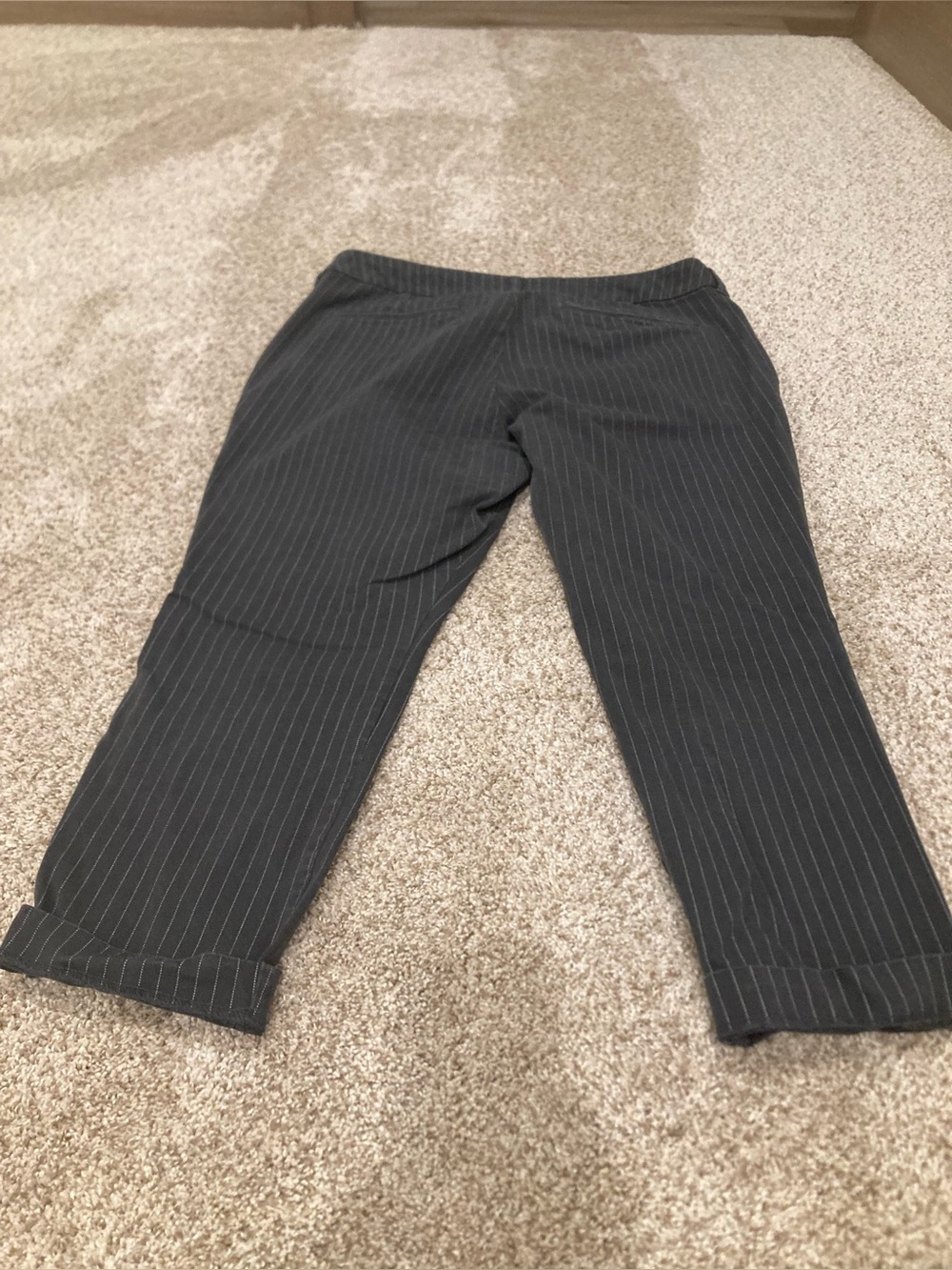 Women old navy grey white pinstripe HIGH-RISE PIXIE SKINNY secret smooth pocket